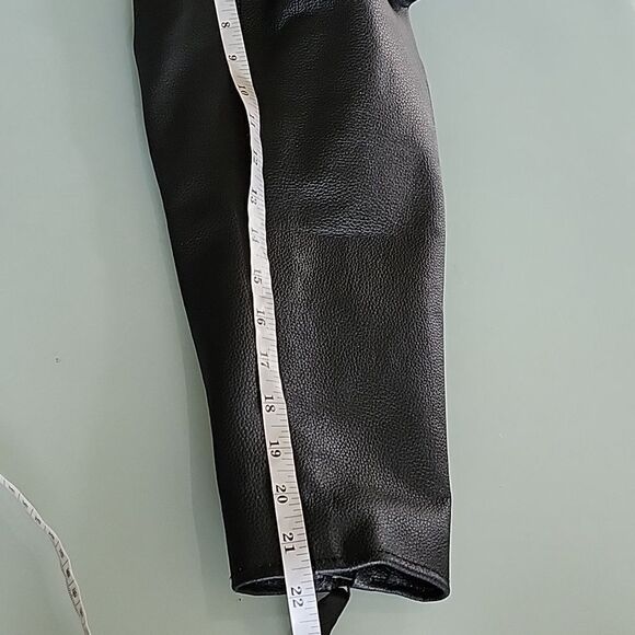 Dream Apparel Men's Leather Racer/ Biker Jacket - Picture 14 of 15